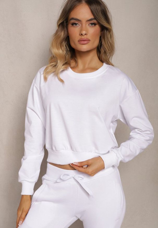 Renee - Biała Bluza z Bawełną ze Ściągaczami przy Rękawach i w Pasie Alberia. Kolor: biały. Materiał: bawełna. Długość rękawa: długi rękaw. Długość: długie