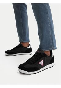 Guess Jeans Sneakersy CWBEO-DELAND-02 WE Czarny. Kolor: czarny. Materiał: materiał #1