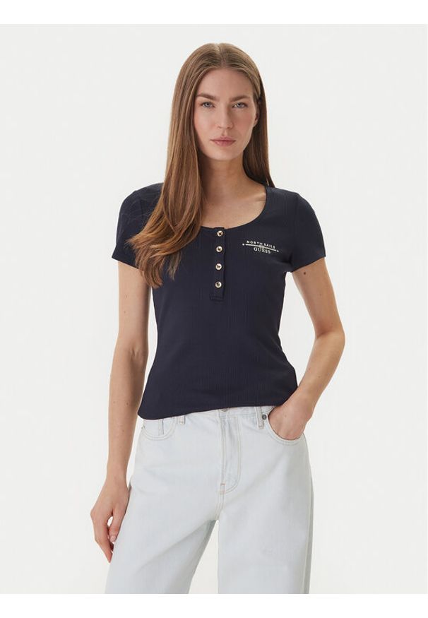 Guess T-Shirt GUESS x NORTH SAILS W6GP01 K2658 Granatowy Regular Fit. Kolor: niebieski. Materiał: wiskoza, syntetyk
