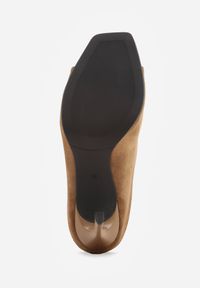 Born2be - Ciemnobeżowe Eleganckie Klapki na Szpilce z Paskiem na Palec w stylu Japonek Undime. Okazja: na co dzień. Kolor: beżowy. Sezon: lato. Obcas: na szpilce. Styl: elegancki #3