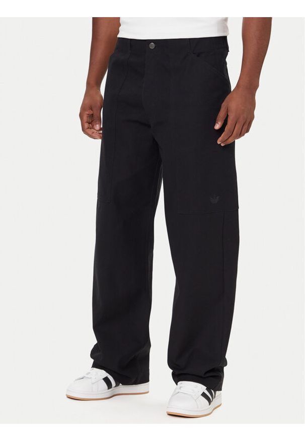 Adidas - adidas Spodnie materiałowe Utility JY2770 Czarny Regular Fit. Kolor: czarny. Materiał: bawełna