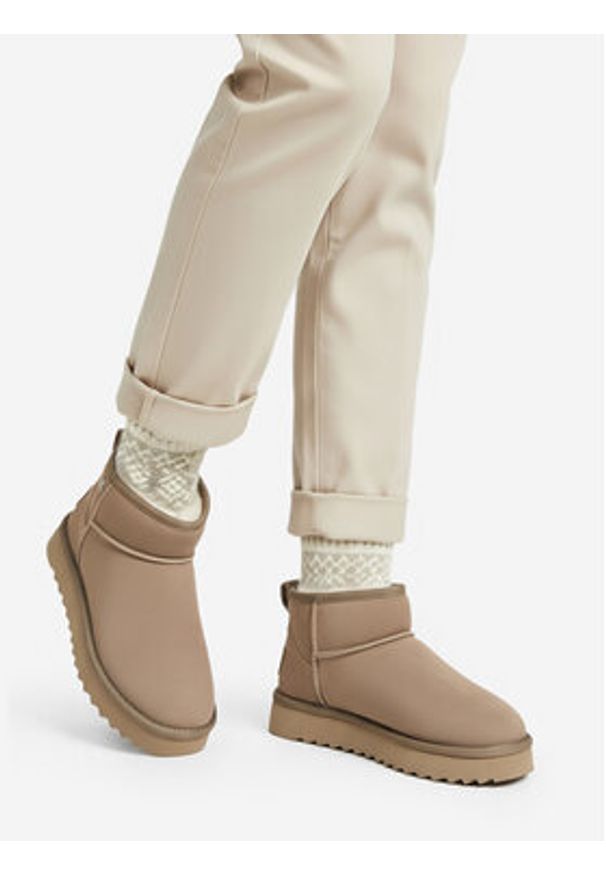 Nine West Śniegowce CEO-MENA-01 Beżowy. Kolor: beżowy. Materiał: zamsz, skóra