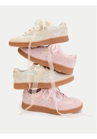 Reebok Sneakersy CEO-FORTE LOUNGER AR30252WCCT Écru. Kolor: kremowy. Materiał: materiał #5