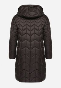 Born2be - Czarna Długa Kurtka z Ozdobnym Pikowanym Przeszyciem i Kapturem Pretini. Okazja: na co dzień. Kolekcja: plus size. Kolor: czarny. Materiał: jeans. Długość rękawa: długi rękaw. Długość: długie. Styl: klasyczny, casual, elegancki #7