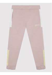 Name it - NAME IT Spodnie dresowe 13198954 Różowy Regular Fit. Kolor: różowy. Materiał: dresówka, bawełna