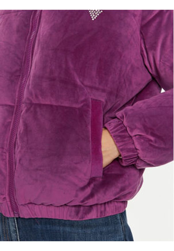 Guess Kurtka zimowa V4BL03 KBXI2 Fioletowy Regular Fit. Kolor: fioletowy. Materiał: syntetyk. Sezon: zima