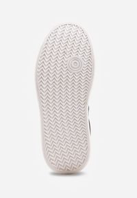 Born2be - Czarne Sznurowane Sneakersy Vices na Grubej Podeszwie Ozdobiona Napisem Annalira. Okazja: na co dzień. Zapięcie: sznurówki. Kolor: czarny. Materiał: jeans. Wzór: aplikacja, napisy. Obcas: na obcasie. Wysokość obcasa: niski #2