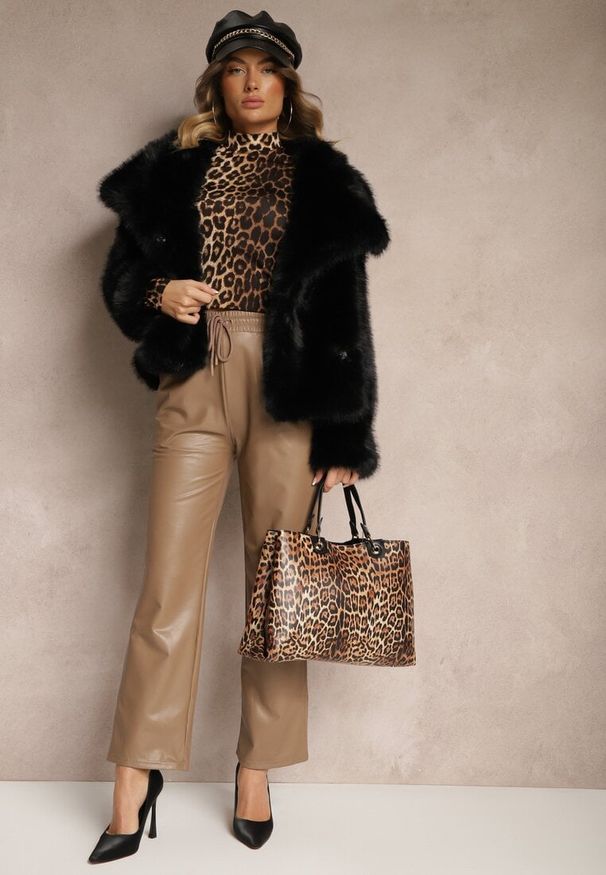 Renee - Ciemnobeżowe Szerokie Spodnie High Waist z Imitacji Skóry Narlemi. Okazja: na co dzień. Stan: podwyższony. Kolor: beżowy. Materiał: skóra. Styl: elegancki, casual