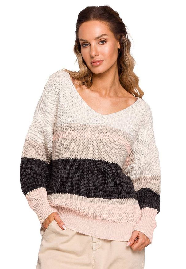 MOE - Kolorowy sweter w paski i z dekoltem w serek. Typ kołnierza: dekolt w serek. Wzór: kolorowy, paski
