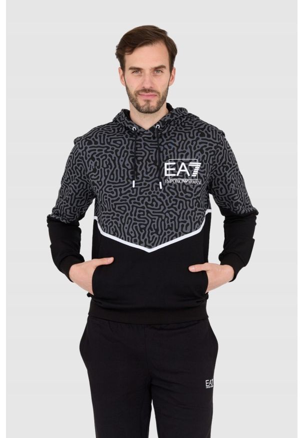 EA7 Emporio Armani - EA7 Męska czarno-szara bluza z kapturem w moro, Rozmiar M. Typ kołnierza: kaptur. Kolor: czarny. Wzór: moro