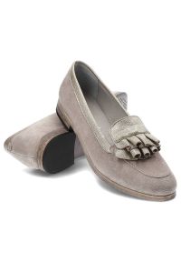 Szare Półbuty Karino Eleganckie Skórzane Buty Damskie. Okazja: na co dzień. Zapięcie: bez zapięcia. Kolor: szary. Szerokość cholewki: normalna. Wzór: aplikacja. Materiał: skóra. Obcas: na obcasie. Styl: elegancki. Wysokość obcasa: niski #5