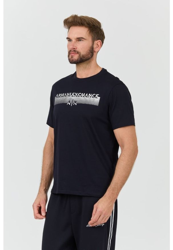 Armani Exchange - ARMANI EXCHANGE Granatowy t-shirt ze srebrnym logo. Kolor: niebieski