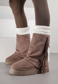 Born2be - Jasnobrązowe Botki w Stylu Śniegowców z Frędzlami i Cholewką Imitującą Nogawkę Sierafera. Zapięcie: bez zapięcia. Kolor: brązowy. Materiał: jeans. Szerokość cholewki: normalna #2