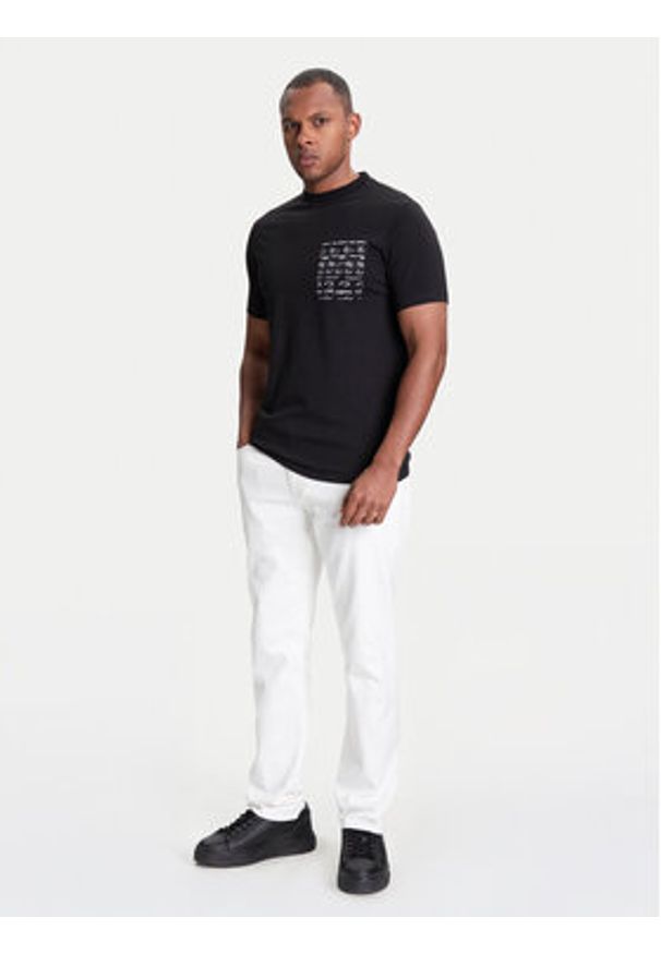 Karl Lagerfeld - KARL LAGERFELD T-Shirt 755041 553225 Czarny Regular Fit. Typ kołnierza: dekolt w karo. Kolor: czarny. Materiał: bawełna