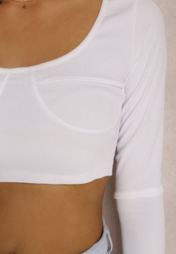 Renee - Biała Bluzka Fanodem. Kolor: biały. Materiał: dzianina, jeans. Długość: długie. Wzór: prążki. Styl: sportowy