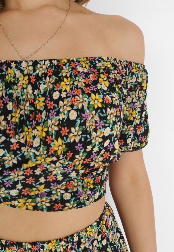 Born2be - Czarno-Żółty Komplet 2-częściowy z Topem i Spódnicą Kaatrine. Kolor: czarny. Wzór: aplikacja