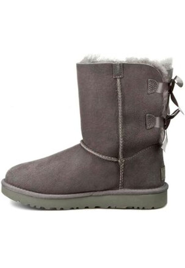 Ugg Śniegowce W Bailey Bow II 1016225 Szary. Kolor: szary. Materiał: skóra