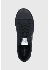 Calvin Klein Jeans Tenisówki męskie kolor czarny. Nosek buta: okrągły. Zapięcie: sznurówki. Kolor: czarny. Materiał: guma #3