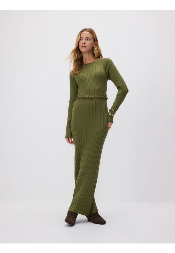 Reserved - Zamszowe botki kowbojki - ciemnobrązowy. Kolor: brązowy. Materiał: zamsz