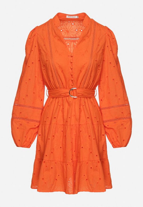 Born2be - Pomarańczowa Haftowana Sukienka z Bawełny Zapinana przy Dekolcie na Guziki z Gumką w Pasie i Paskiem Passema. Okazja: na co dzień. Typ kołnierza: dekolt kopertowy. Kolor: pomarańczowy. Materiał: bawełna. Wzór: haft. Sezon: lato. Typ sukienki: proste, kopertowe. Styl: elegancki, casual