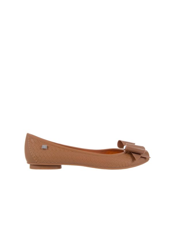 TG - Baleriny T&G Fashion 11-087 Caramel, Brąz, Guma - 38. Kolor: brązowy. Materiał: tworzywo sztuczne. Szerokość cholewki: normalna. Sezon: lato. Styl: klasyczny
