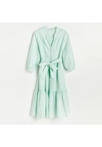 Reserved - Szmizjerka midi - Zielony. Kolor: zielony. Typ sukienki: szmizjerki. Długość: midi #1