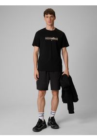 4f - 4F T-shirt regular z nadrukiem męski - czarny S. Okazja: na co dzień. Kolor: czarny. Materiał: bawełna, dzianina. Wzór: nadruk. Styl: casual #2