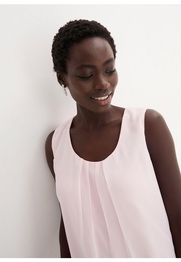 bonprix - Top bez rękawów. Kolor: różowy. Długość rękawa: bez rękawów. Styl: elegancki