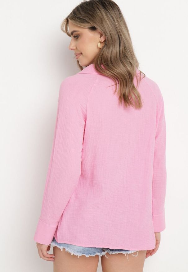 Born2be - Różowa Bawełniana Bluzka z Kołnierzykiem i Wiązaniem z Przodu Abilla. Kolor: różowy. Materiał: bawełna. Styl: elegancki, klasyczny