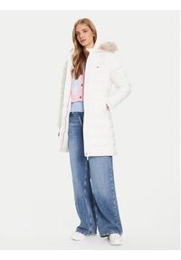 Tommy Jeans Płaszcz zimowy Essential DW0DW18864 Écru Slim Fit. Materiał: syntetyk. Sezon: zima