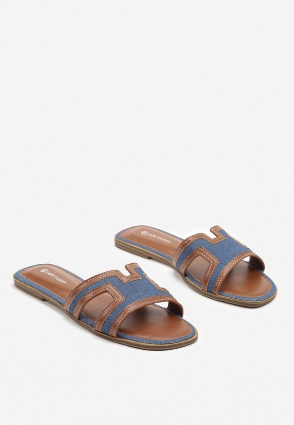 Born2be - Ciemnoniebieskie Klapki z Ozdobnymi Paskami i Wycięciami Luritta. Okazja: na co dzień. Kolor: niebieski. Materiał: jeans. Wzór: paski. Obcas: na obcasie. Styl: elegancki, casual. Wysokość obcasa: niski