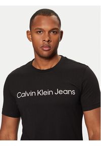 Calvin Klein Jeans T-Shirt J30J322552 Czarny Slim Fit. Kolor: czarny. Materiał: bawełna #3