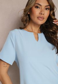 Renee - Niebieska Trapezowa Sukienka Mini z Krótkim Rękawem i Kieszeniami Vrea. Kolor: niebieski. Długość rękawa: krótki rękaw. Typ sukienki: trapezowe. Styl: elegancki. Długość: mini #5