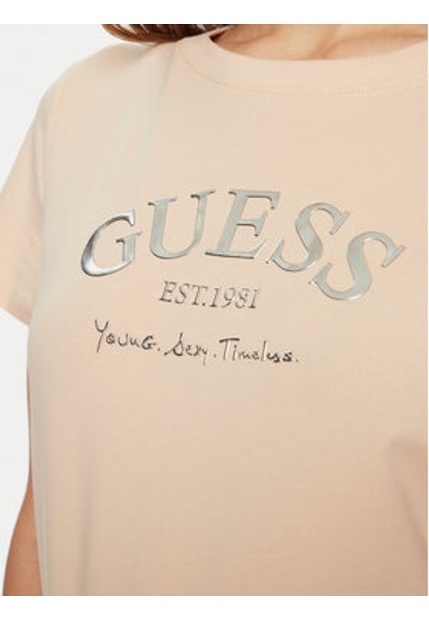 Guess T-Shirt V5RI16 J1314 Beżowy Regular Fit. Kolor: beżowy. Materiał: bawełna
