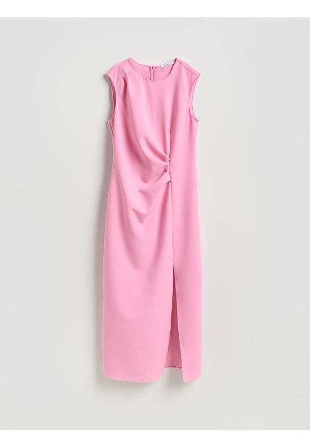 Reserved - Sukienka z marszczeniem - pastelowy róż. Kolor: różowy. Materiał: tkanina, wiskoza. Wzór: gładki