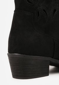 Renee - Czarne Botki Vices na Słupku Kowbojki z Ażurową Cholewką Rivori. Okazja: na co dzień. Zapięcie: zamek. Kolor: czarny. Szerokość cholewki: normalna. Wzór: ażurowy. Materiał: jeans. Obcas: na słupku. Styl: elegancki, casual. Wysokość obcasa: średni #5