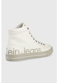 Calvin Klein Jeans trampki damskie kolor beżowy. Nosek buta: okrągły. Zapięcie: sznurówki. Kolor: beżowy. Materiał: materiał, guma