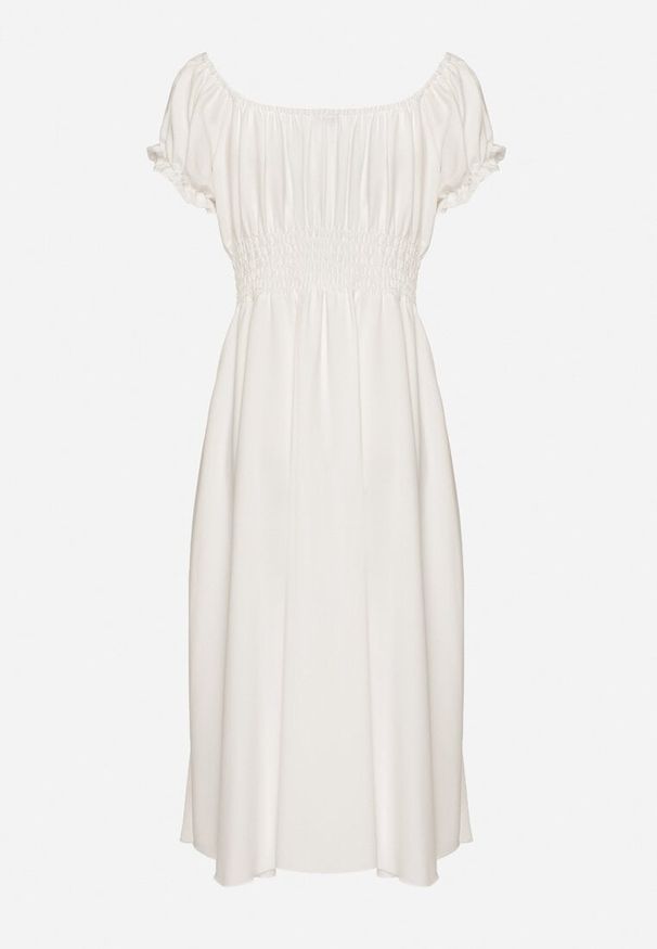 Born2be - Biała Sukienka z Bawełną Typu Hiszpanka z Ozdobnymi Bufkami Lunaleia. Okazja: na co dzień. Typ kołnierza: dekolt hiszpanka. Kolor: biały. Materiał: bawełna. Styl: casual, elegancki, klasyczny