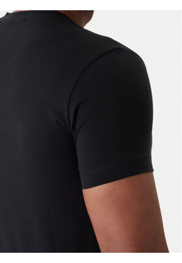 Calvin Klein Jeans T-Shirt J30J320935 Czarny Slim Fit. Kolor: czarny. Materiał: bawełna