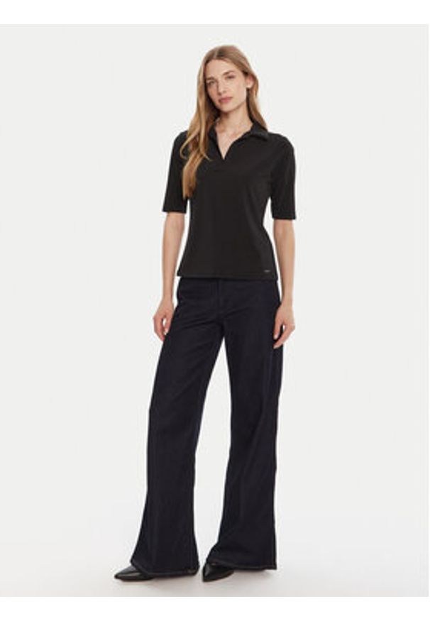 Calvin Klein Polo LV044C221G Czarny Slim Fit. Typ kołnierza: polo. Kolor: czarny. Materiał: syntetyk