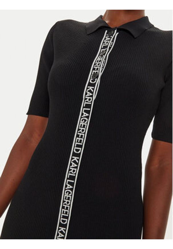 Karl Lagerfeld - KARL LAGERFELD Sukienka dzianinowa 246W1320 Czarny Slim Fit. Typ kołnierza: dekolt w karo. Kolor: czarny. Materiał: syntetyk