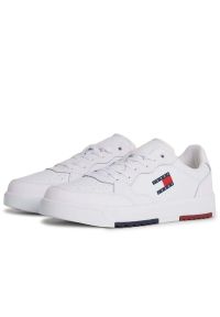 Buty Tommy Jeans Retro Essential EM0EM01397-YBS - białe. Zapięcie: sznurówki. Kolor: biały. Materiał: syntetyk, skóra, poliester, guma, kauczuk, materiał. Szerokość cholewki: normalna. Wzór: aplikacja