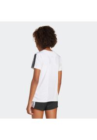 Adidas - Koszulka sportowa dla dzieci ADIDAS. Kolor: biały. Materiał: materiał. Sport: fitness, joga i pilates