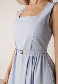 Born2be - Niebieska Elegancka Sukienka z Wiskozy i Bawełny na Szerokich Ramiączkach Naisia. Kolor: niebieski. Materiał: wiskoza, bawełna. Długość rękawa: na ramiączkach. Typ sukienki: rozkloszowane. Styl: elegancki #2