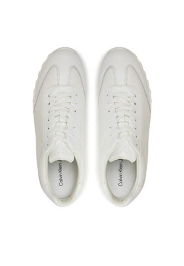 Calvin Klein Jeans Sneakersy YM0YM01191 Biały. Kolor: biały. Materiał: skóra