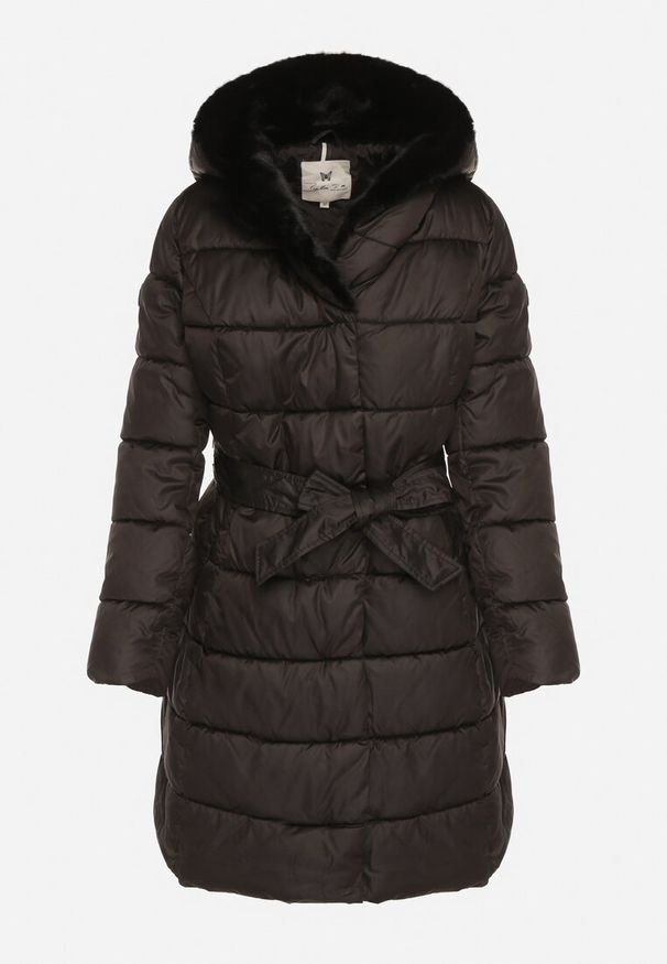 Born2be - Czarna Długa Kurtka Ozdobiona Pikowaniem z Nieodpinanym Kapturem i Paskiem Lidaveia. Okazja: na co dzień. Kolor: czarny. Materiał: jeans. Długość: długie. Wzór: aplikacja. Styl: klasyczny, casual, elegancki