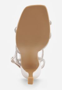 Born2be - Białe Eleganckie Sandały na Szpilce Ozdobione Cyrkoniowymi Paskami Vikiaele. Zapięcie: pasek. Kolor: biały. Wzór: aplikacja. Obcas: na szpilce. Styl: elegancki #4