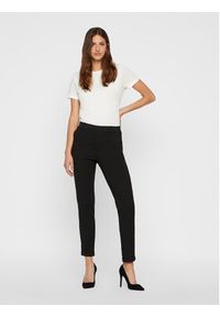 Vero Moda Chinosy Maya 10225280 Czarny Regular Fit. Kolor: czarny. Materiał: wiskoza #5