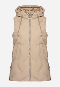 Born2be - Beżowa Przejściowa Kamizelka z Pikowanymi Przeszyciami i Kapturem Fesolira. Okazja: na co dzień. Kolekcja: plus size. Kolor: beżowy. Materiał: jeans. Styl: casual, sportowy #2