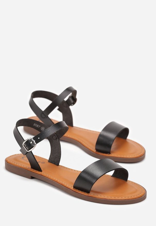 Born2be - Czarne Sandały ze Sprzączką Rinnil. Zapięcie: sprzączka. Kolor: czarny. Styl: klasyczny, elegancki